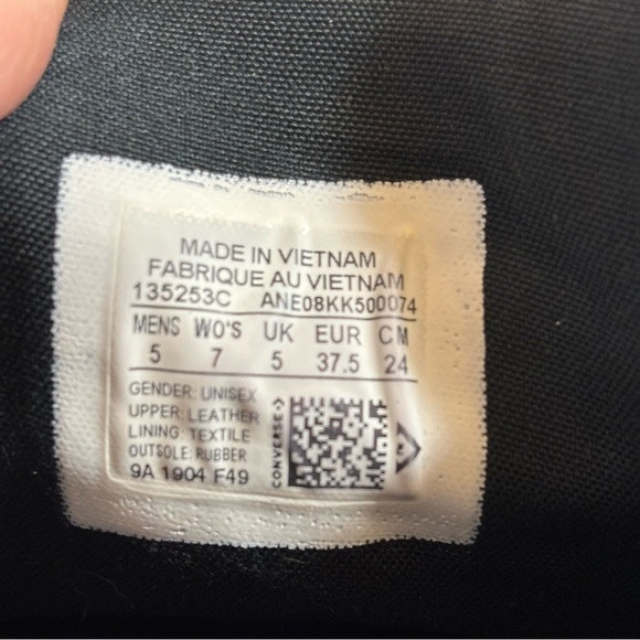 Converse all star black leather low top lace up shoes in size 7 women’s - Picture 10 of 12